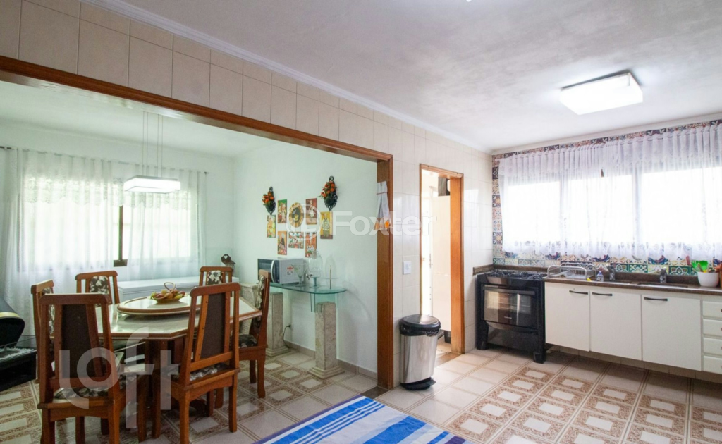 Casa à venda com 4 quartos, 270m² - Foto 4
