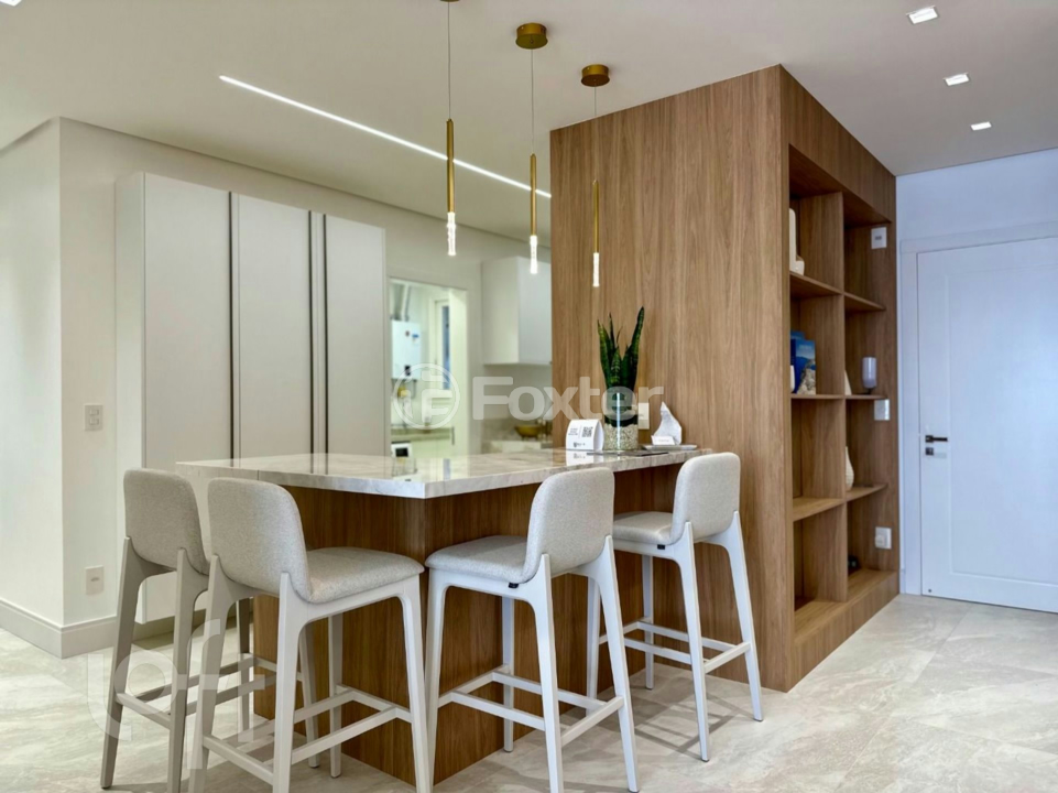 Apartamento à venda com 3 quartos, 119m² - Foto 2