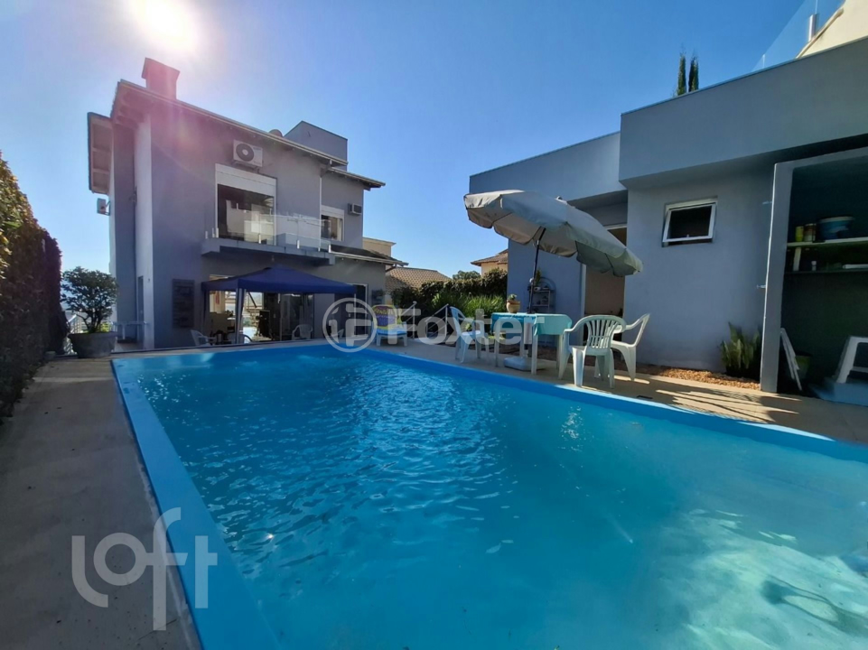 Casa de Condomínio à venda com 3 quartos, 177m² - Foto 1