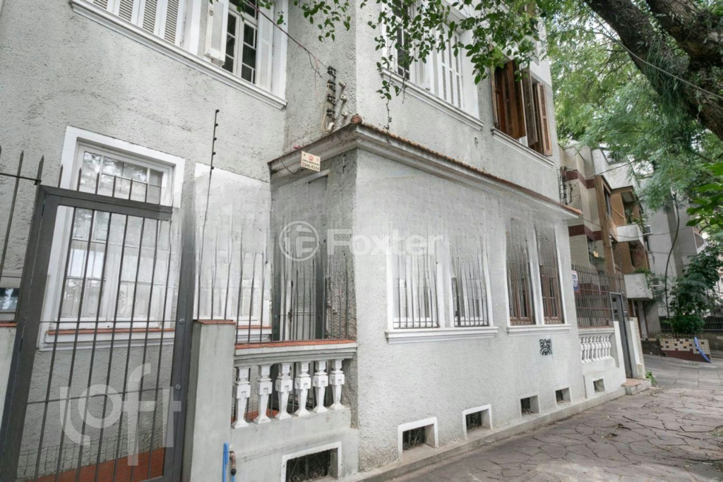 Casa à venda com 3 quartos, 224m² - Foto 1