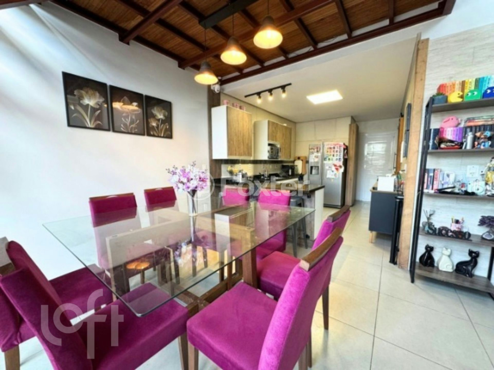 Casa à venda com 3 quartos, 160m² - Foto 2