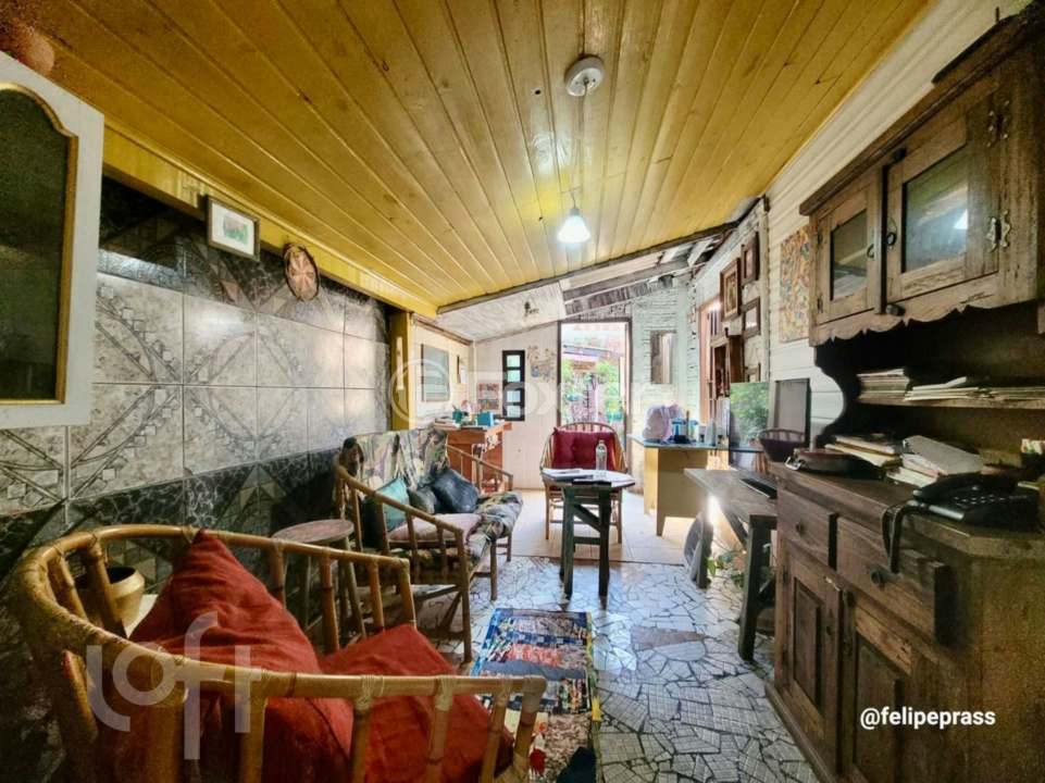 Casa à venda com 4 quartos, 200m² - Foto 4