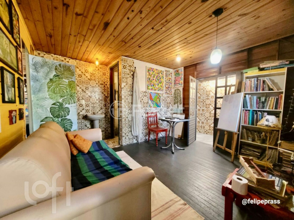 Casa à venda com 4 quartos, 200m² - Foto 2