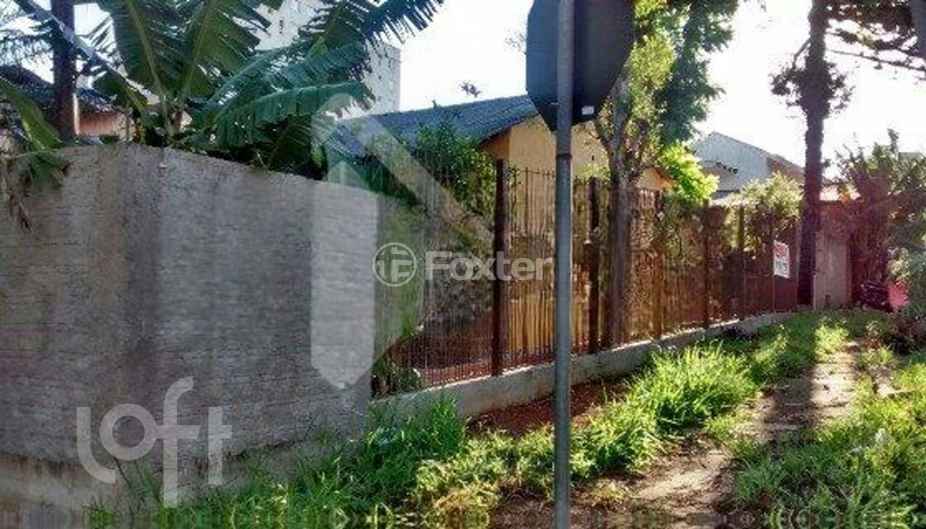 Casa à venda com 2 quartos, 120m² - Foto 2