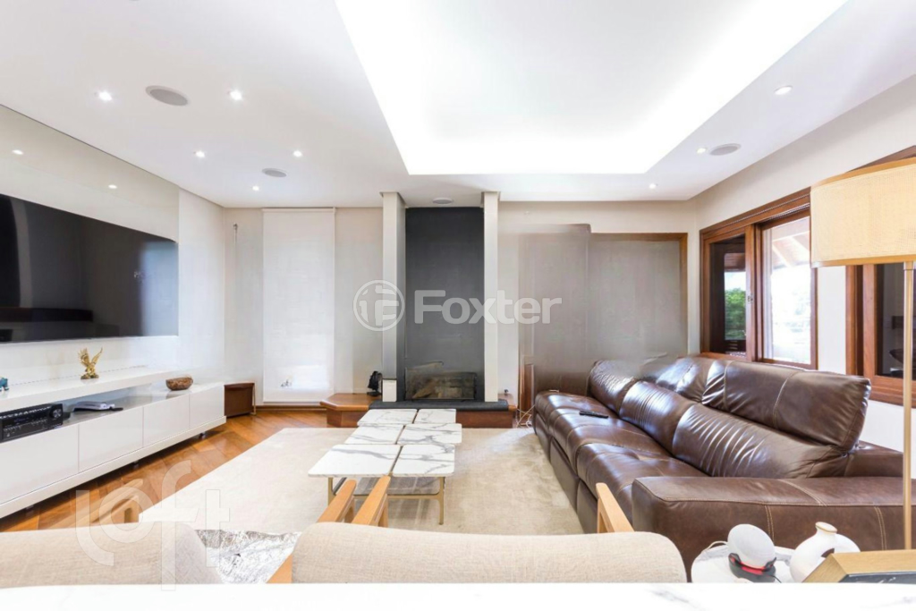 Casa à venda com 4 quartos, 617m² - Foto 2