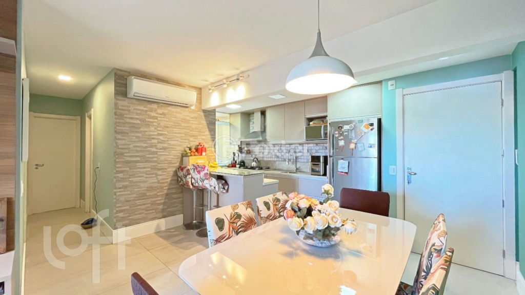 Apartamento à venda com 3 quartos, 75m² - Foto 1