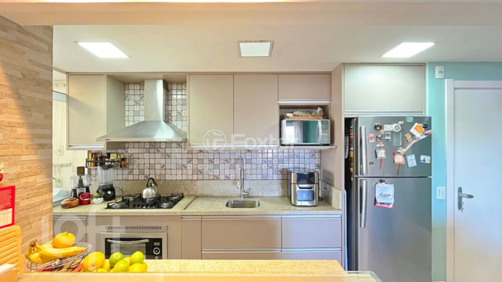 Apartamento à venda com 3 quartos, 75m² - Foto 4