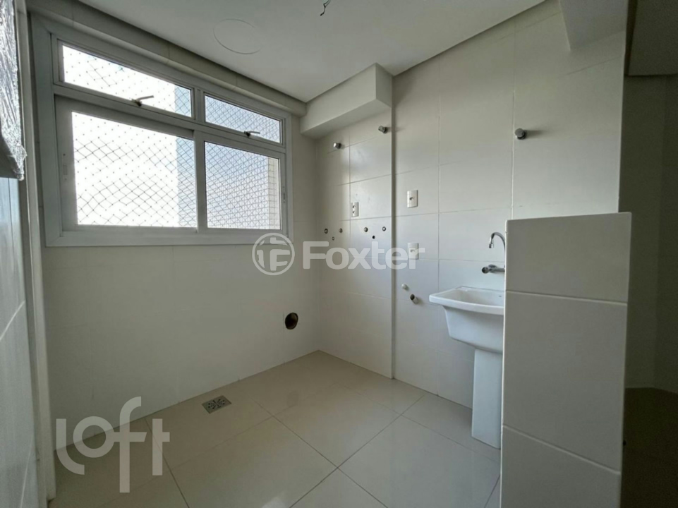 Apartamento à venda com 3 quartos, 147m² - Foto 6