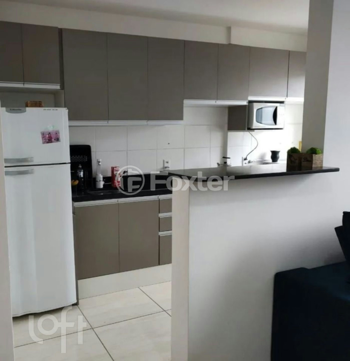 Apartamento à venda com 2 quartos, 44m² - Foto 2
