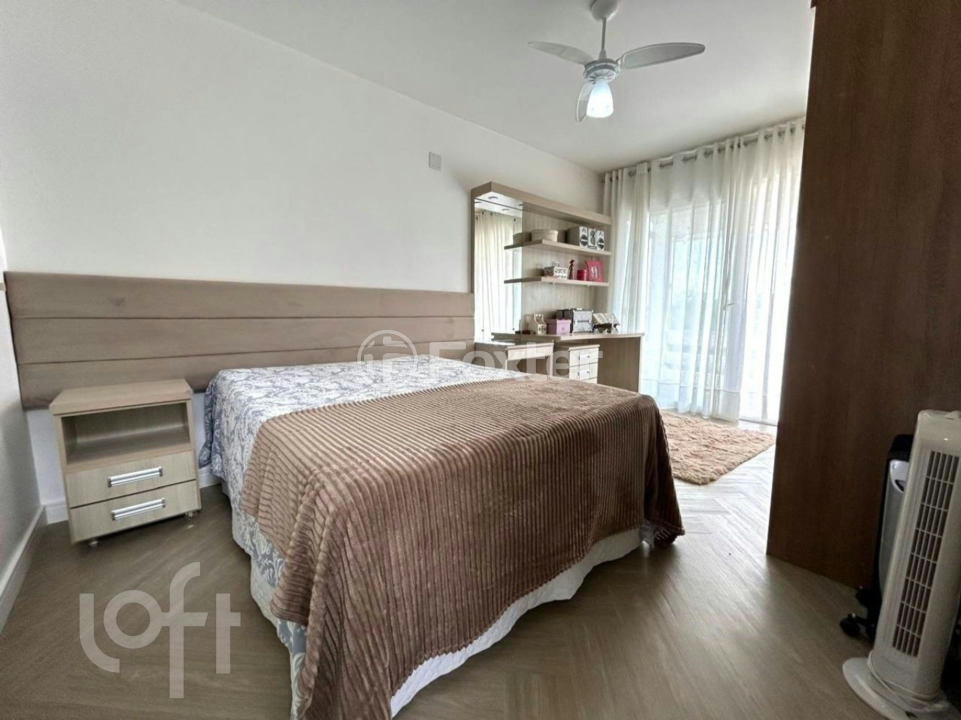 Casa à venda com 4 quartos, 376m² - Foto 17
