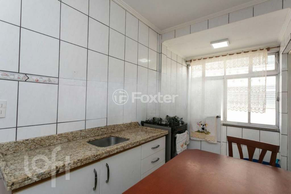 Apartamento à venda com 2 quartos, 70m² - Foto 6