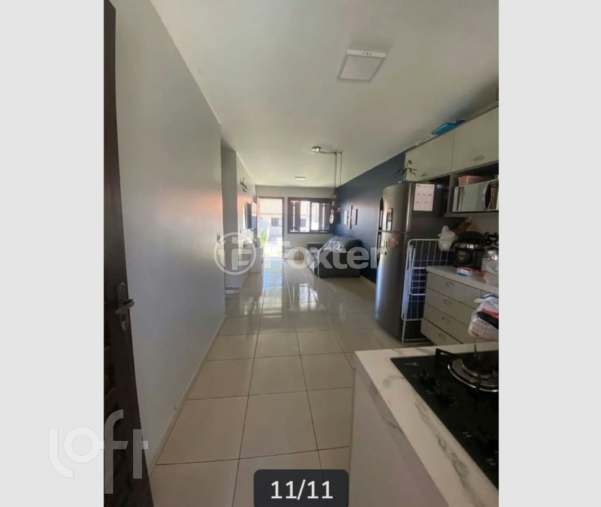 Casa à venda com 2 quartos, 61m² - Foto 2