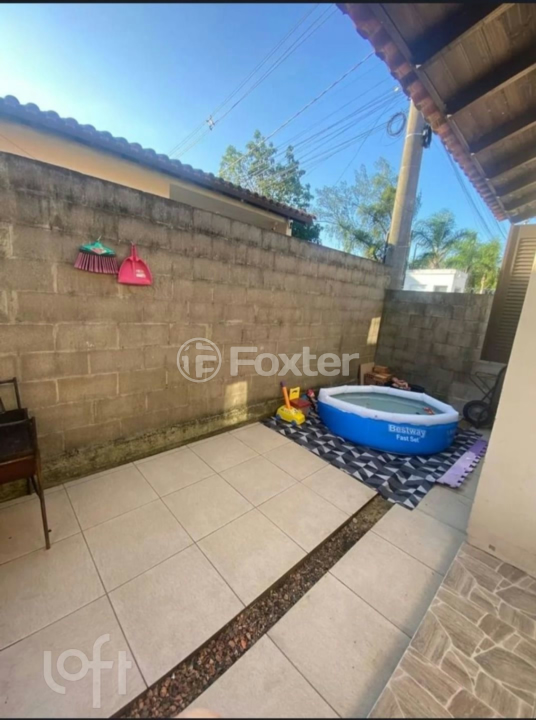 Casa à venda com 2 quartos, 61m² - Foto 9