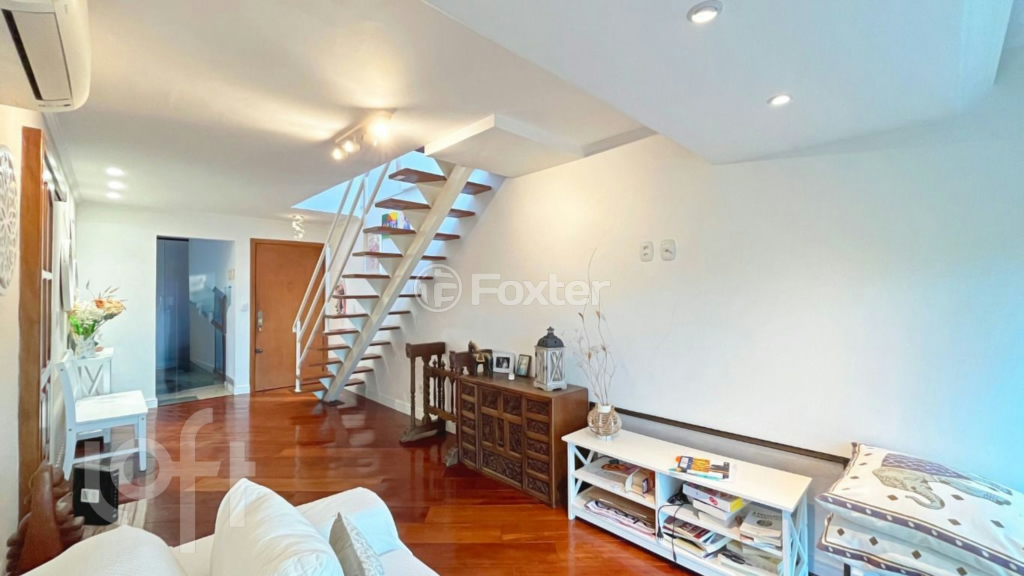 Cobertura à venda com 2 quartos, 150m² - Foto 3