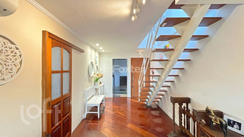 Cobertura à venda com 2 quartos, 150m² - Foto 4
