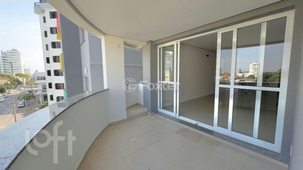 Apartamento à venda com 3 quartos, 108m² - Foto 2