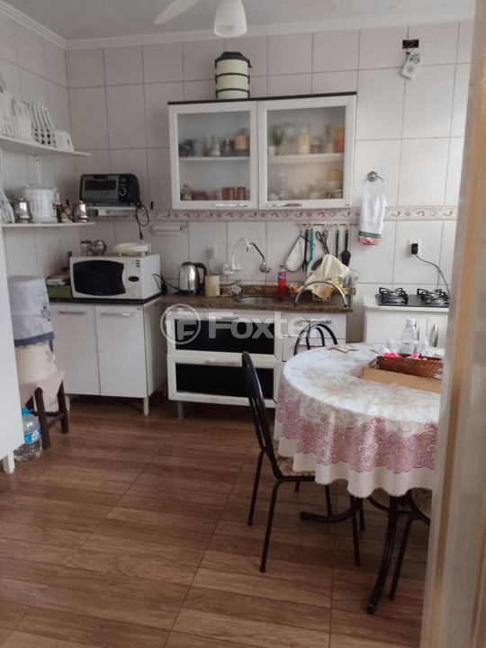 Casa à venda com 3 quartos, 162m² - Foto 4