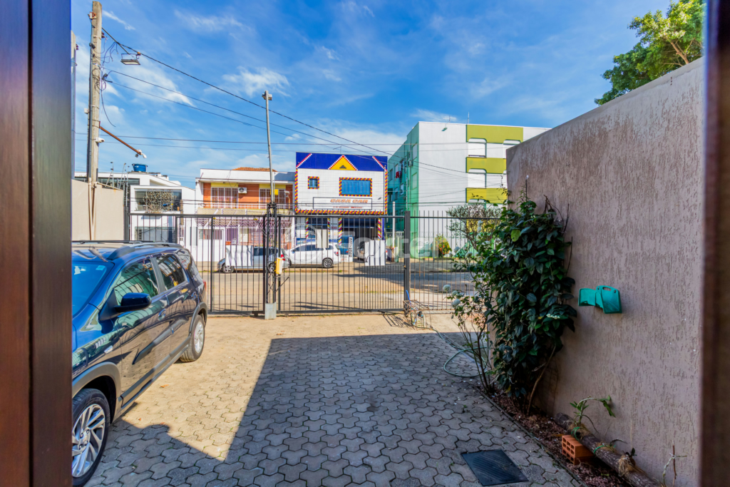 Casa à venda com 5 quartos, 228m² - Foto 53