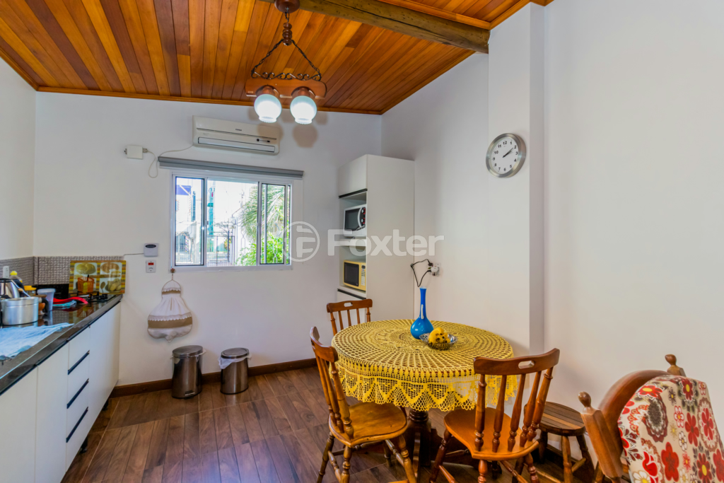 Casa à venda com 5 quartos, 228m² - Foto 55