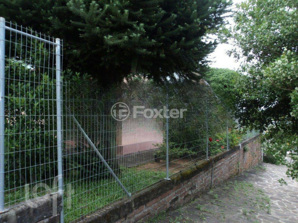 Casa à venda com 3 quartos, 220m² - Foto 2