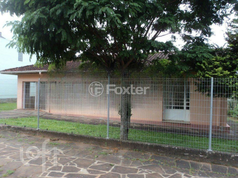 Casa à venda com 3 quartos, 220m² - Foto 3