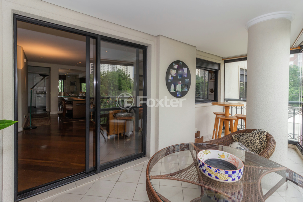 Apartamento à venda com 2 quartos, 107m² - Foto 3