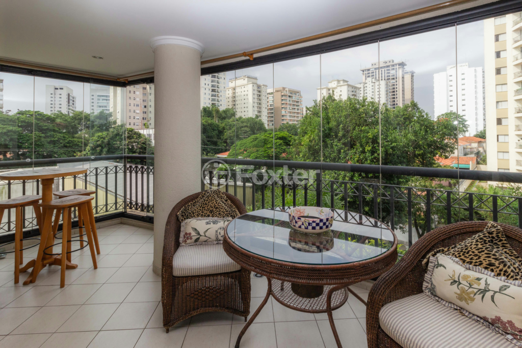 Apartamento à venda com 2 quartos, 107m² - Foto 4