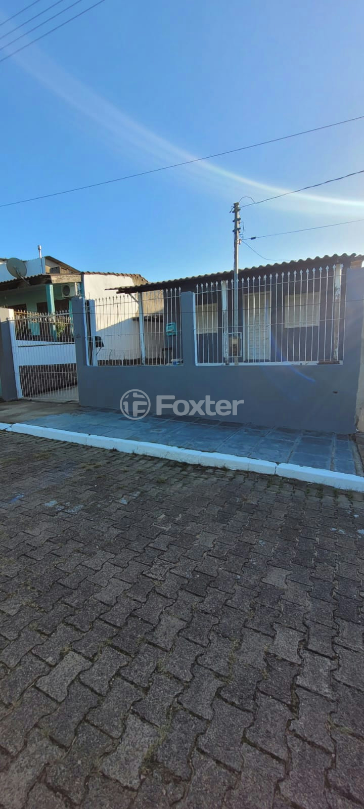 Casa à venda com 3 quartos, 104m² - Foto 1