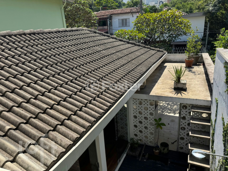 Casa à venda com 2 quartos, 220m² - Foto 14