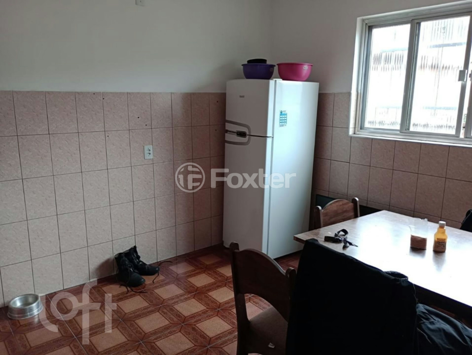 Casa à venda com 2 quartos, 100m² - Foto 3
