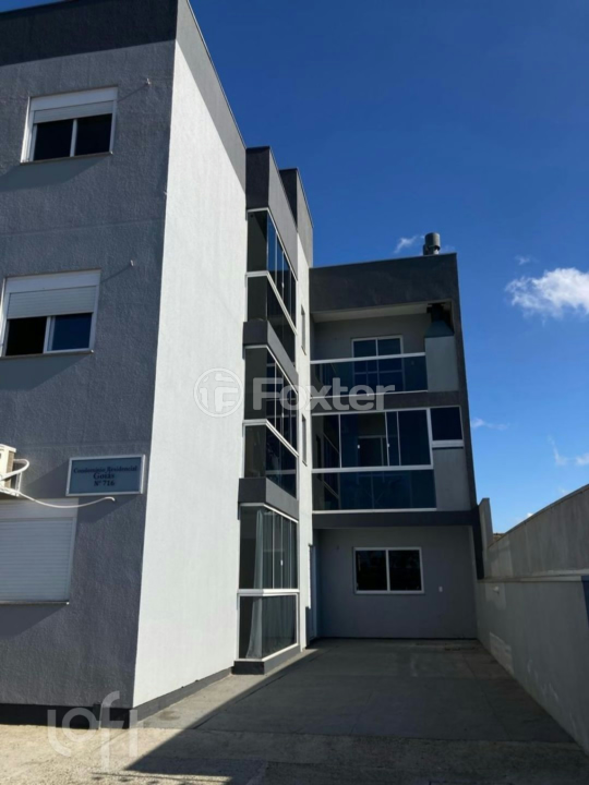 Apartamento à venda com 3 quartos, 66m² - Foto 2