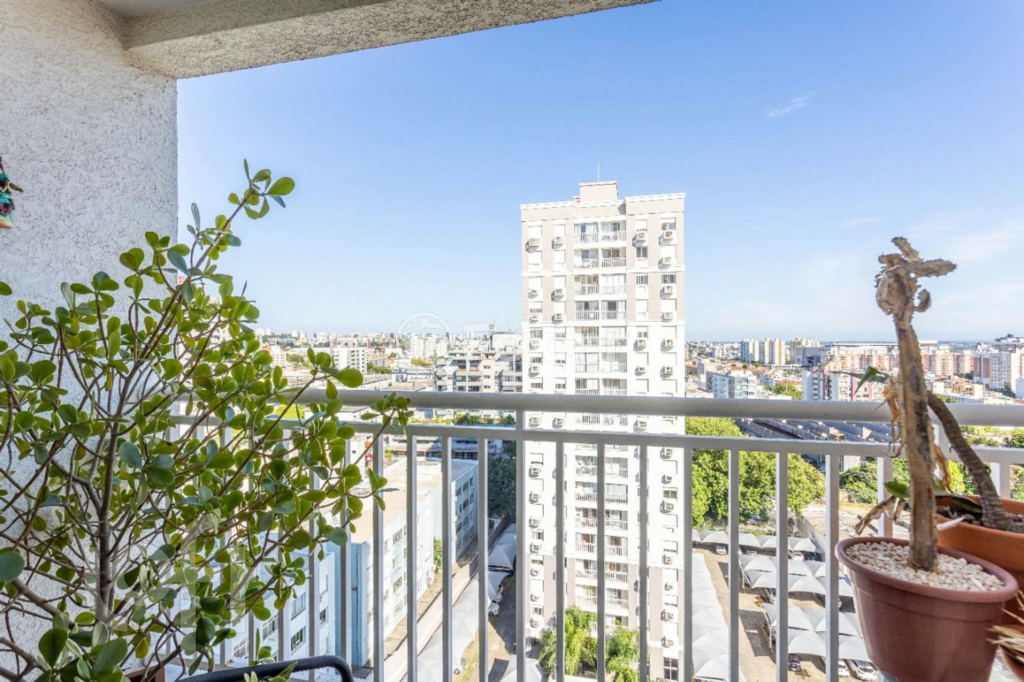 Apartamento à venda com 3 quartos, 75m² - Foto 2