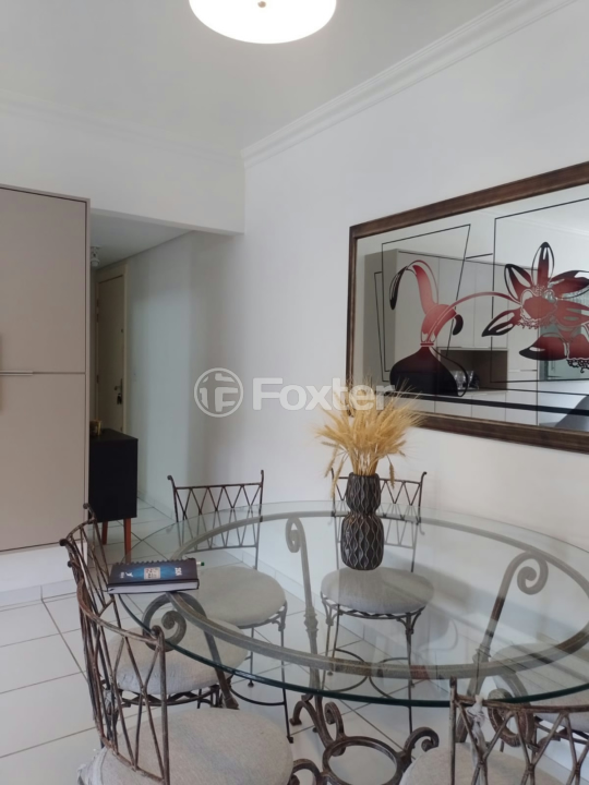 Apartamento à venda com 2 quartos, 78m² - Foto 3