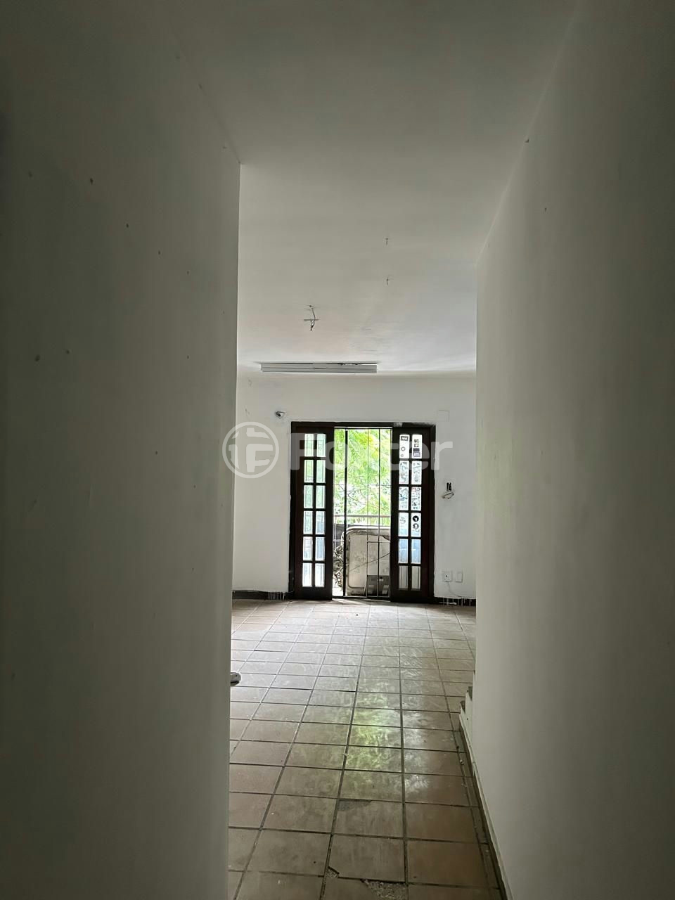 Casa à venda com 2 quartos, 279m² - Foto 1