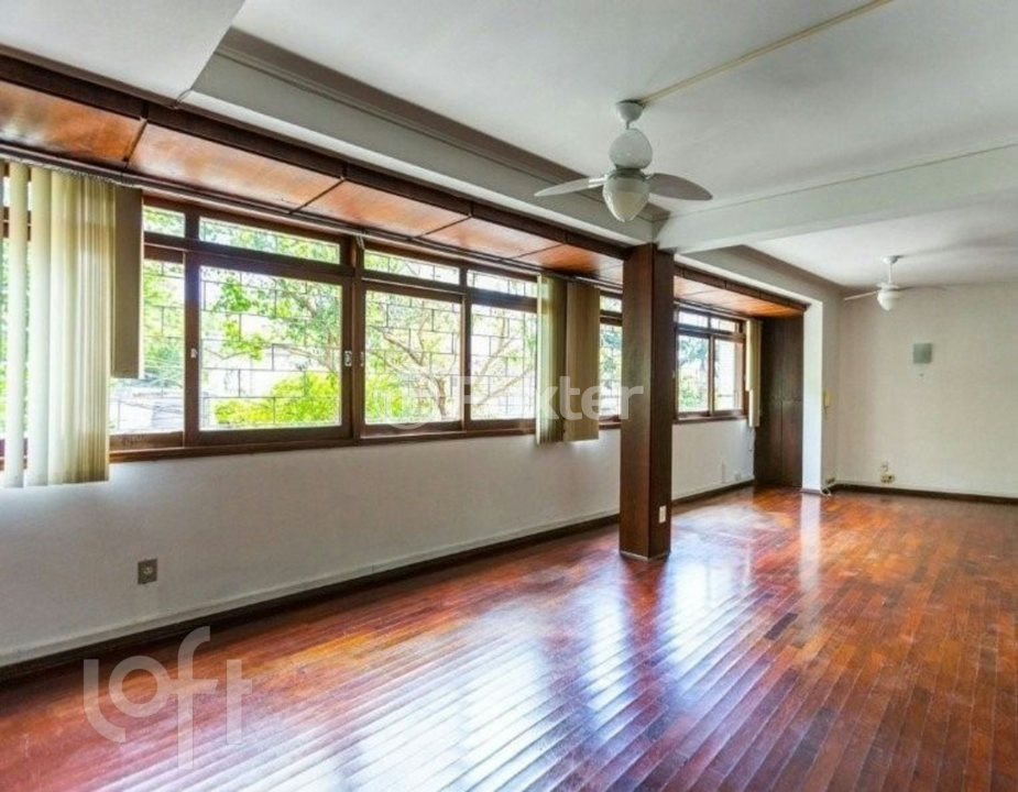 Casa à venda com 3 quartos, 350m² - Foto 1