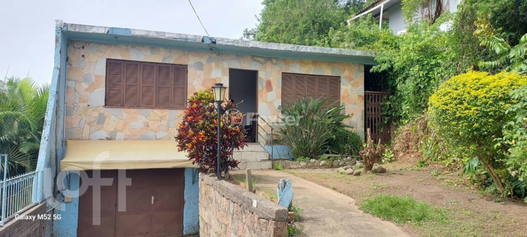 Casa à venda com 2 quartos, 200m² - Foto 1