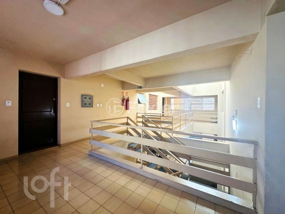 Apartamento à venda com 2 quartos, 70m² - Foto 25