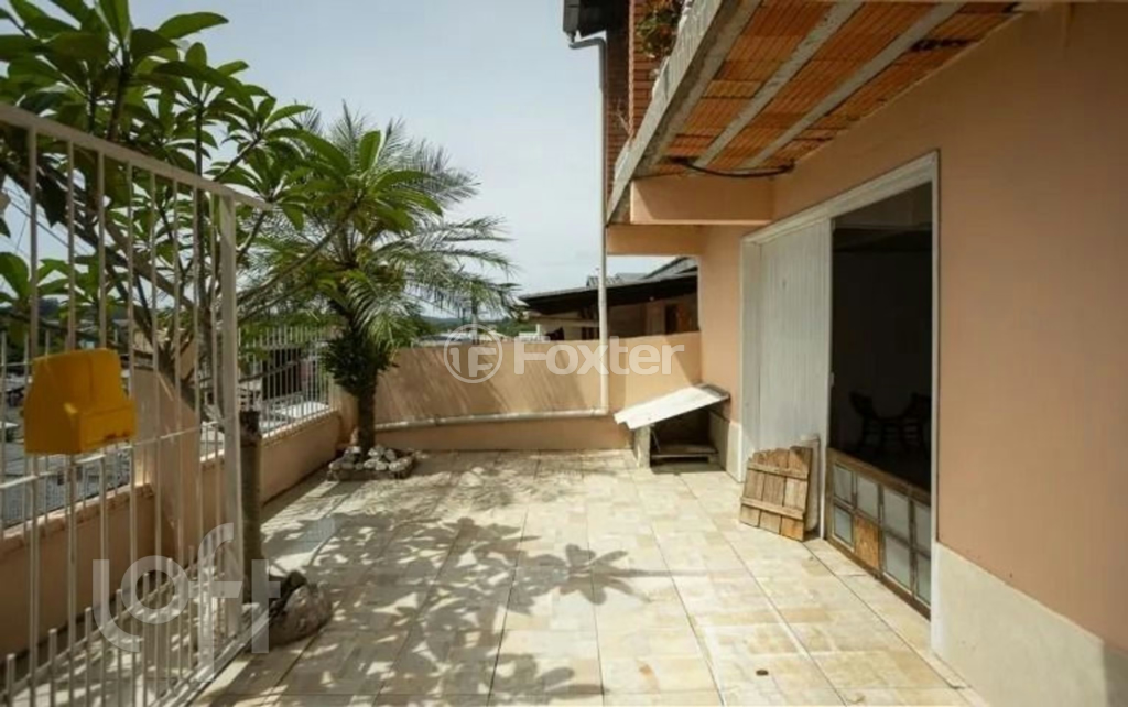 Casa à venda com 2 quartos, 190m² - Foto 4