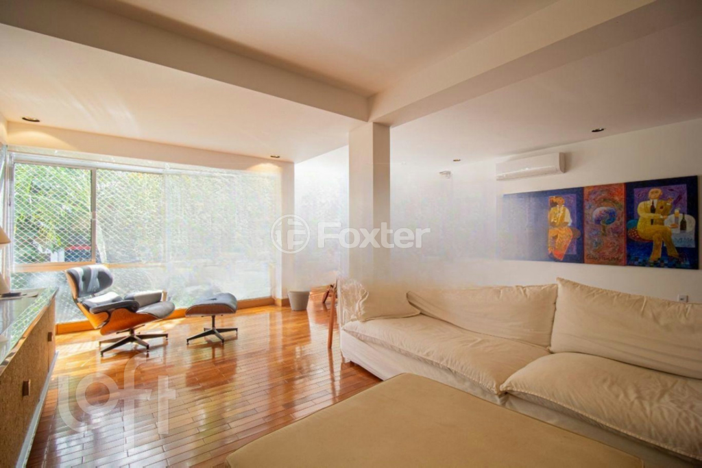 Apartamento à venda com 3 quartos, 215m² - Foto 1
