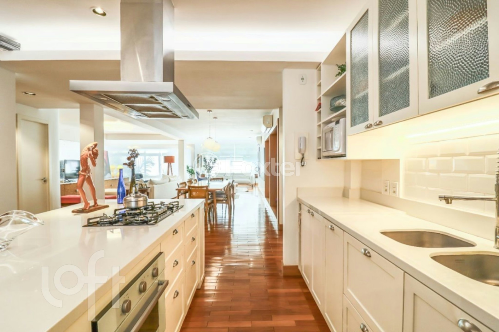 Apartamento à venda com 3 quartos, 215m² - Foto 7