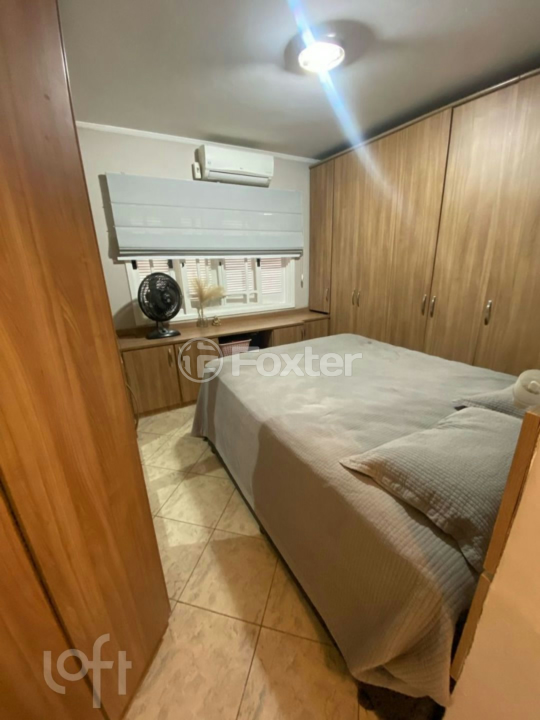 Casa à venda com 2 quartos, 200m² - Foto 2