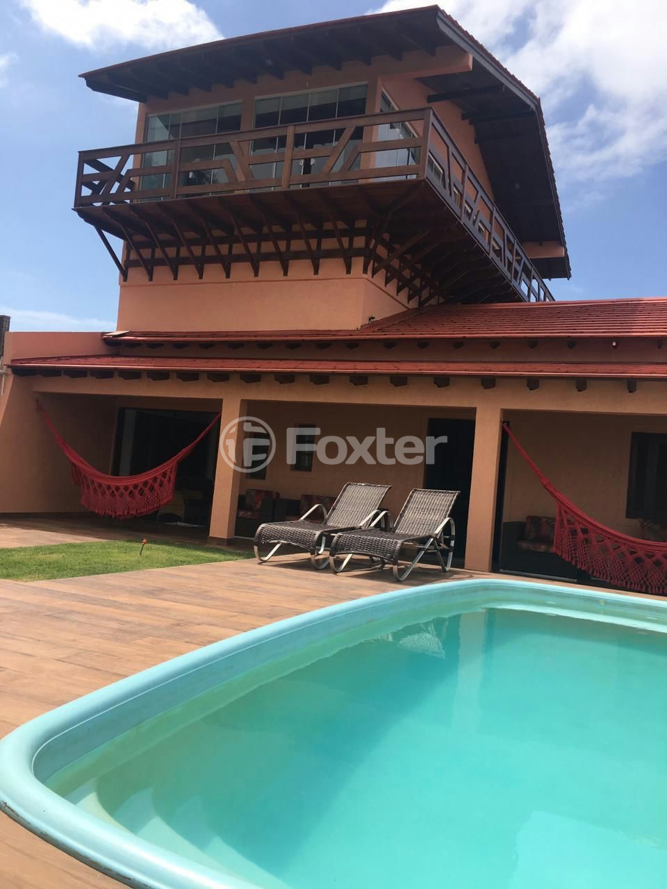 Casa à venda com 3 quartos, 290m² - Foto 1