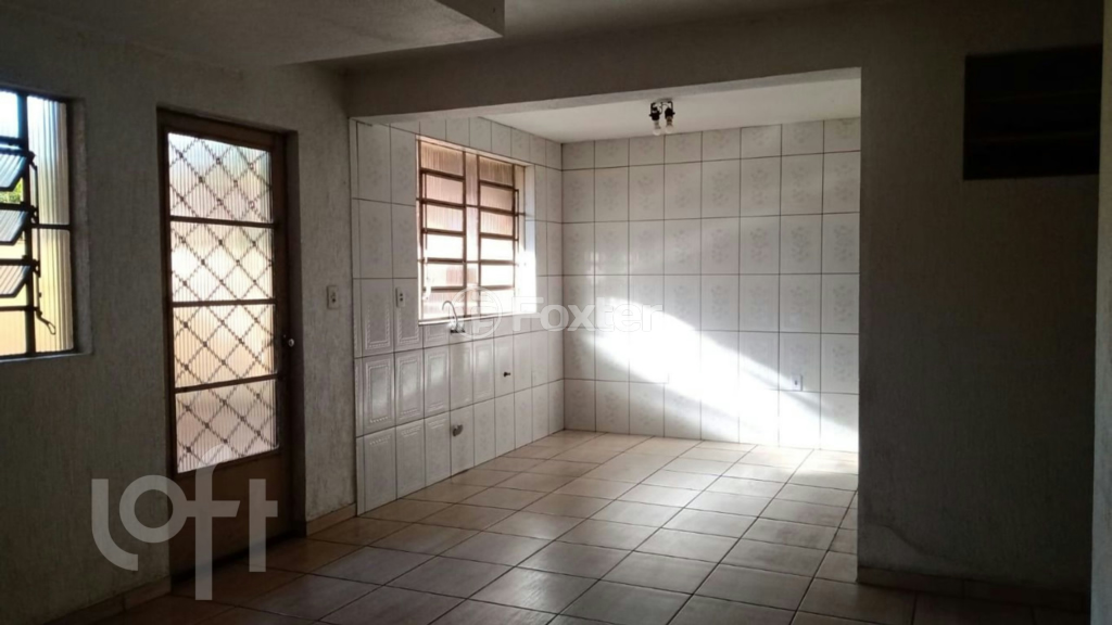 Casa à venda com 4 quartos, 220m² - Foto 4