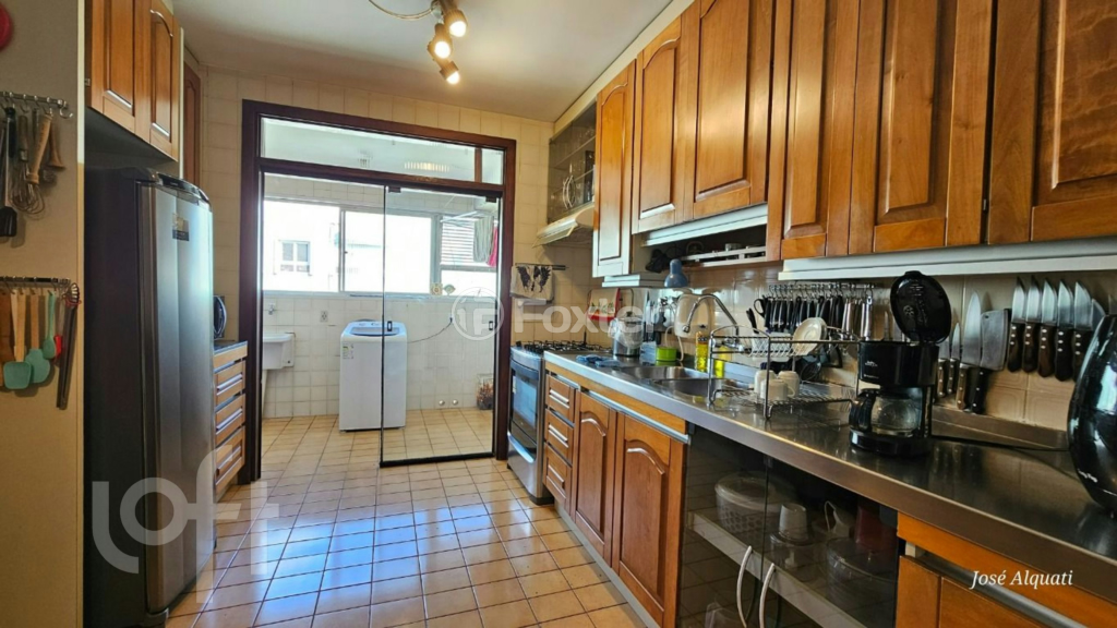 Apartamento à venda com 3 quartos, 143m² - Foto 47