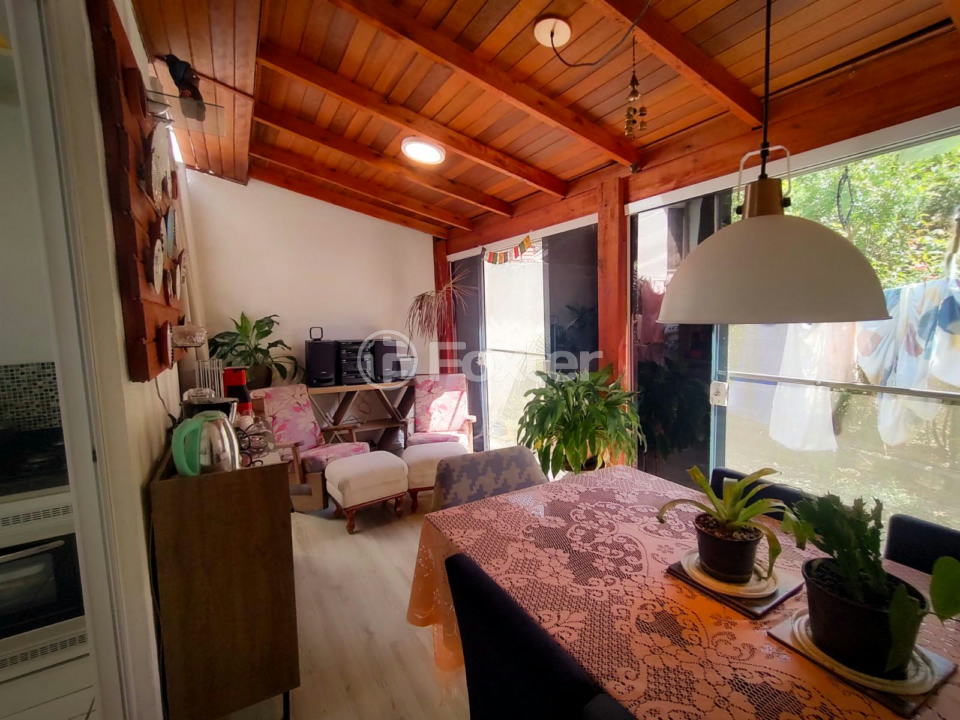 Casa de Condomínio à venda com 2 quartos, 43m² - Foto 1