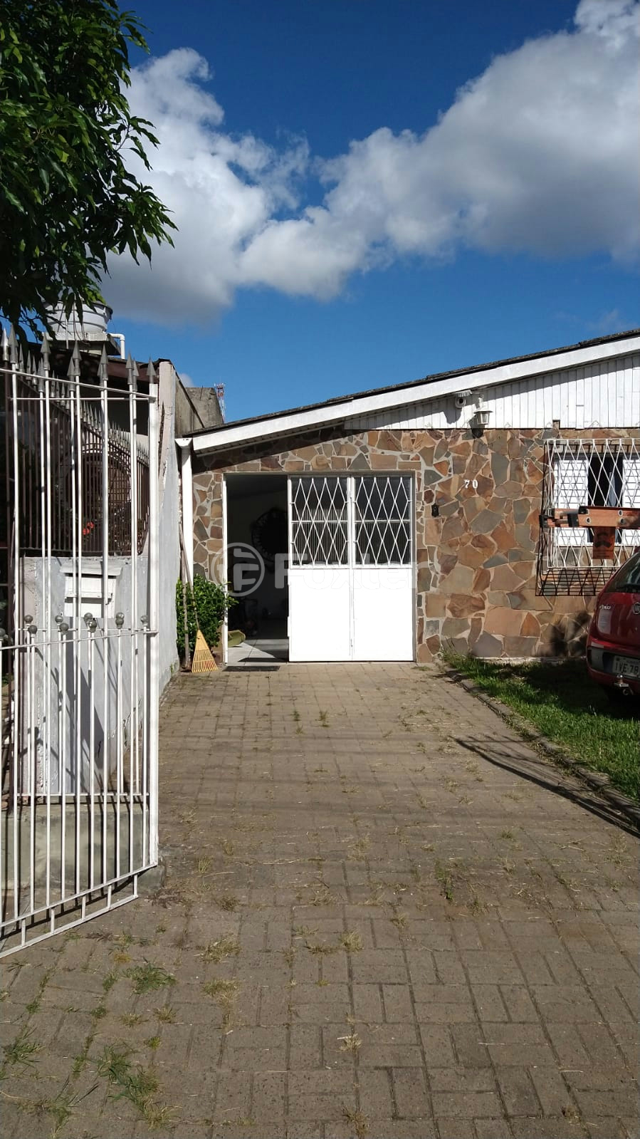 Casa à venda com 2 quartos, 300m² - Foto 2
