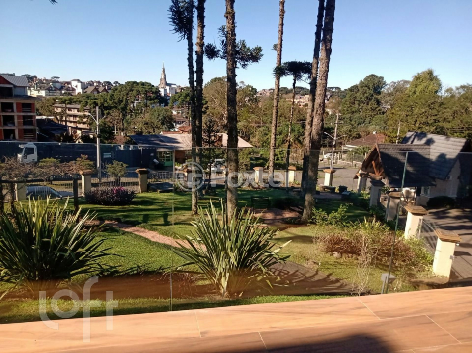 Casa à venda com 3 quartos, 207m² - Foto 8