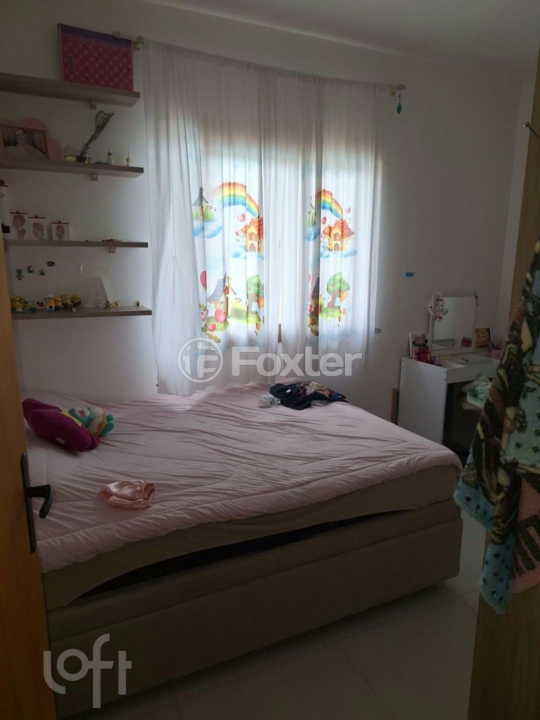 Casa à venda com 4 quartos, 195m² - Foto 1
