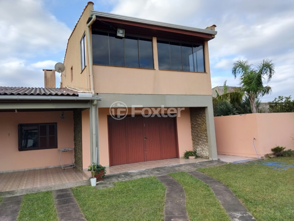 Casa à venda com 4 quartos, 147m² - Foto 1