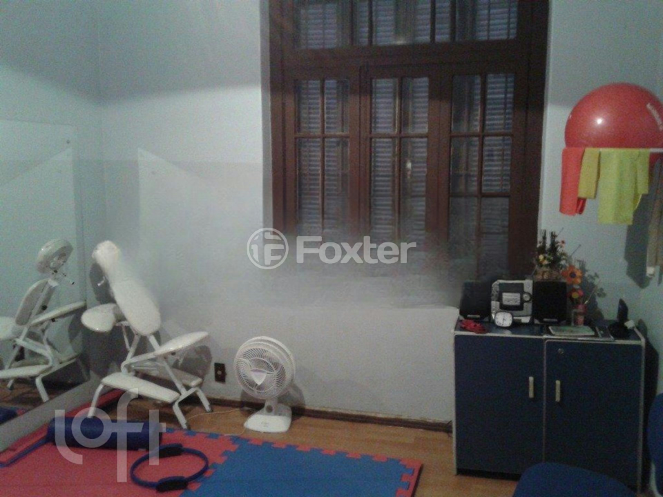 Casa à venda com 3 quartos, 107m² - Foto 1